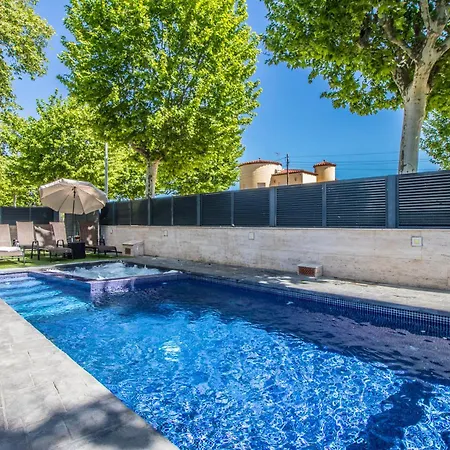 Holiday home De Lujo. Piscina Con Jacuzzi. *