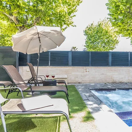 De Lujo. Piscina Con Jacuzzi. *