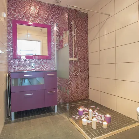 De Lujo. Piscina Con Jacuzzi. Holiday home