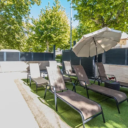 Holiday home De Lujo. Piscina Con Jacuzzi.